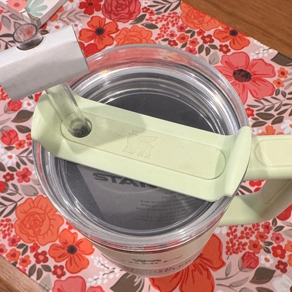 Stanley Quencher H2.0 Tumbler - Citron - Picture 3 of 7